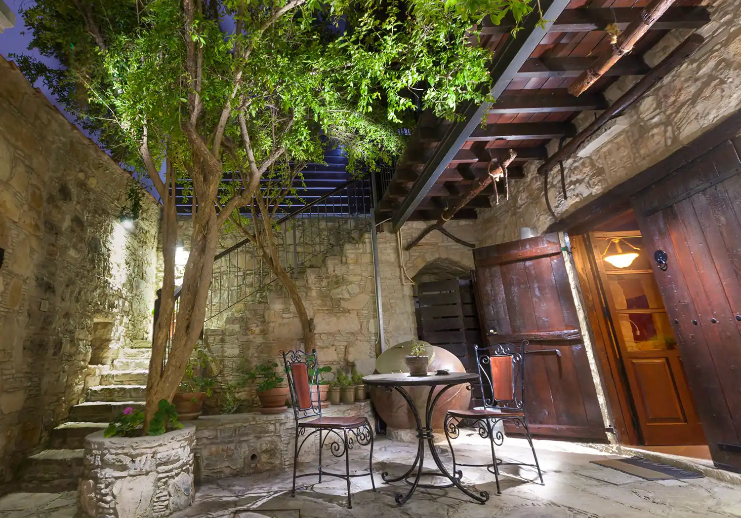 oinoessa-lofou-cyprus-guesthouse-archontico-05