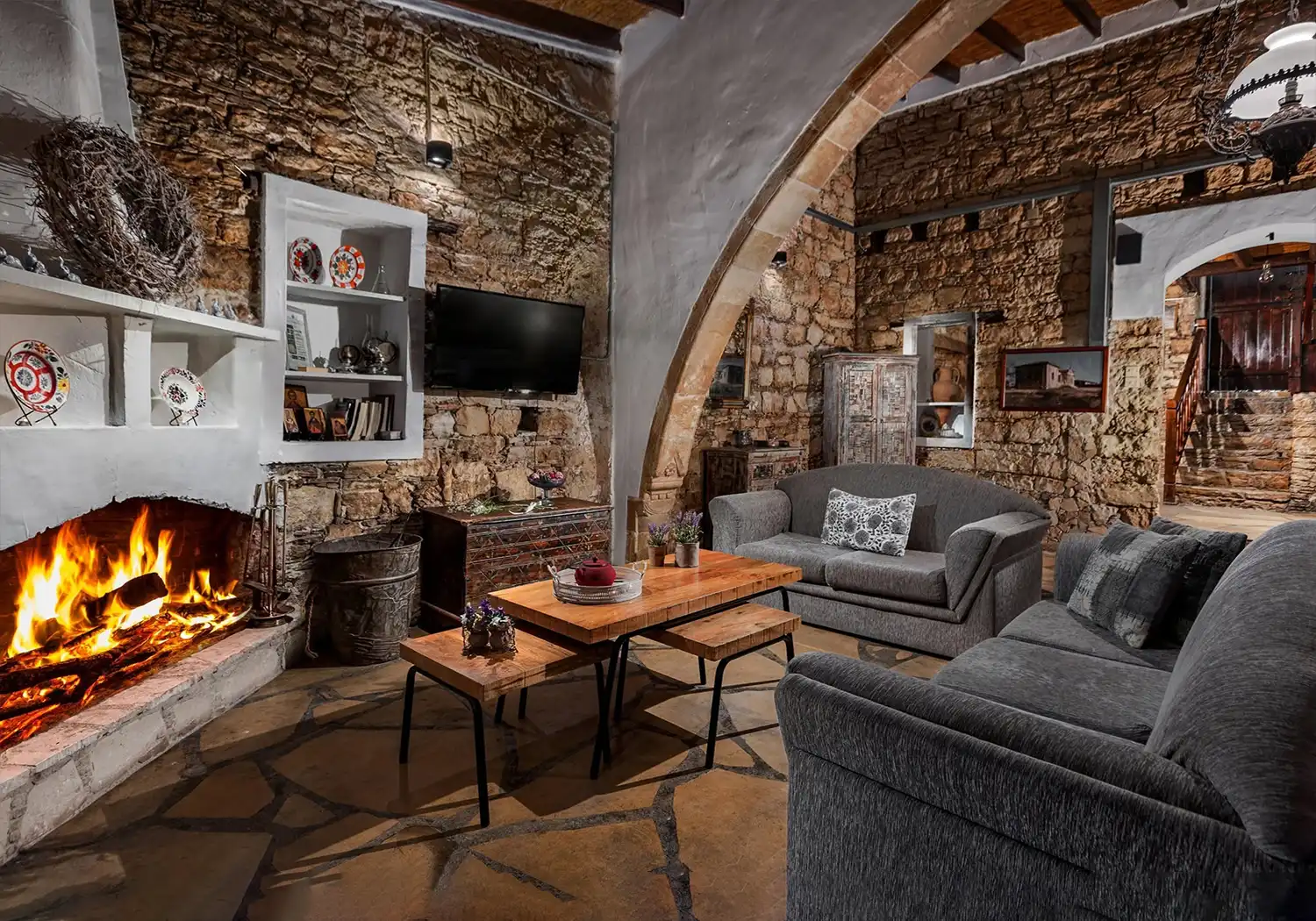 oinoessa-lofou-cyprus-guesthouse-elia-house-02