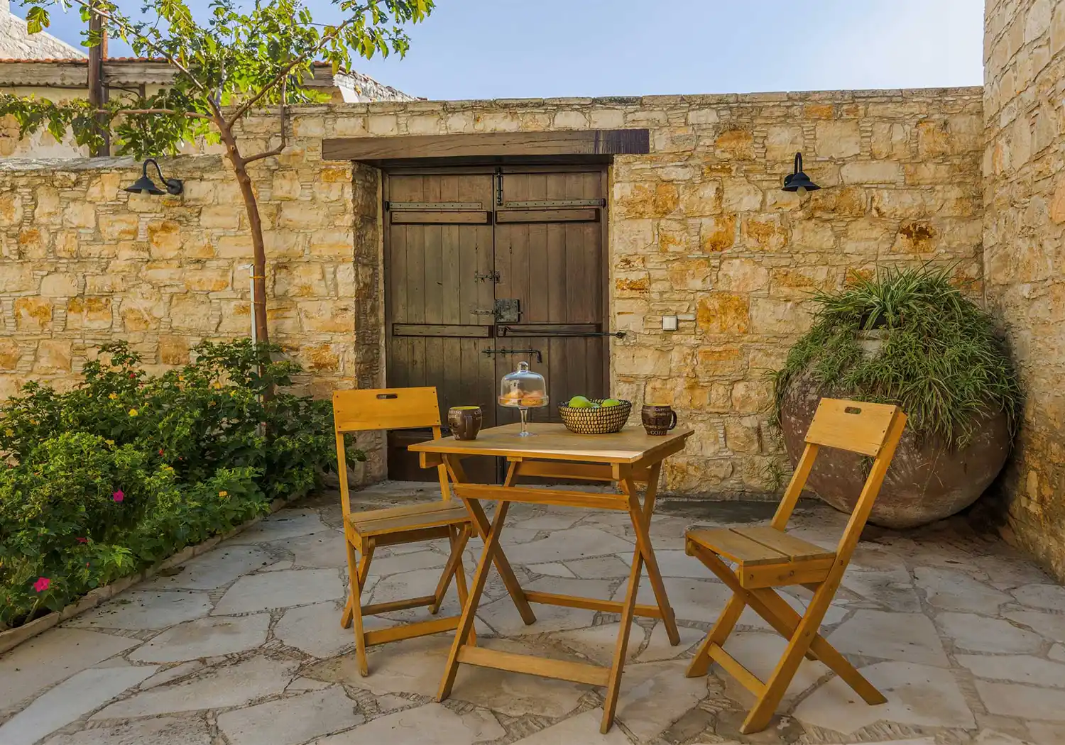 oinoessa-lofou-cyprus-guesthouse-eros-house-07