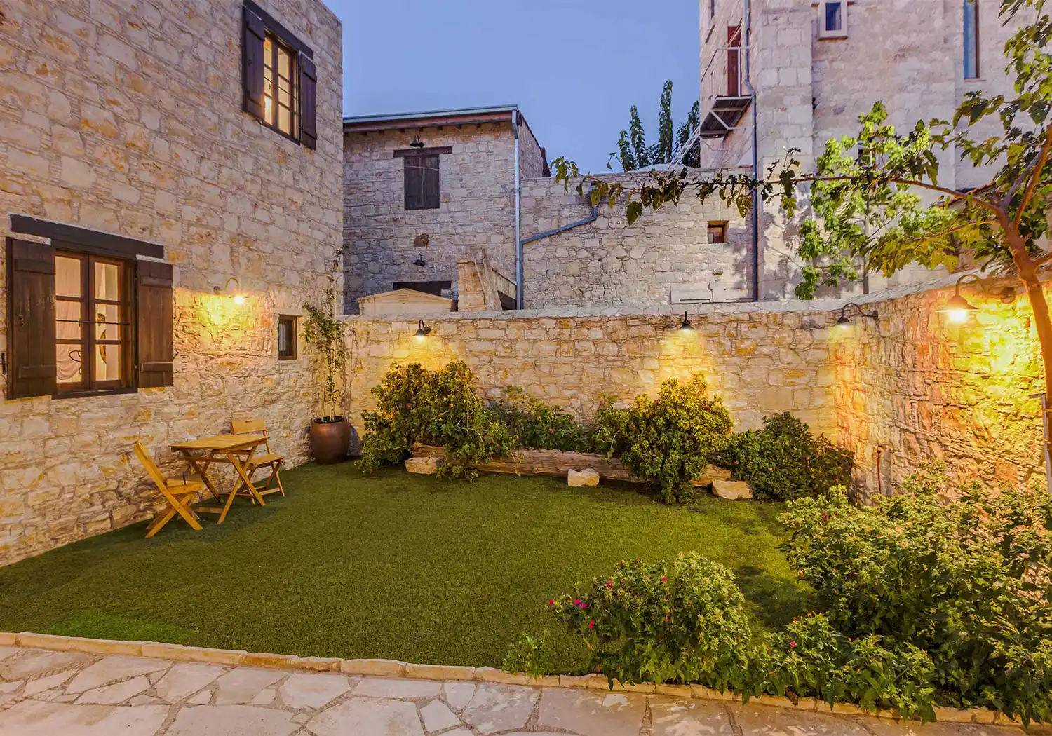 oinoessa-lofou-cyprus-guesthouse-eros-house-09
