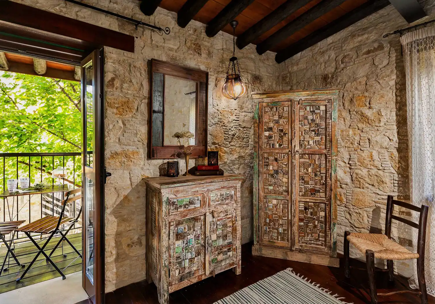 oinoessa-lofou-cyprus-guesthouse-folia-house-01
