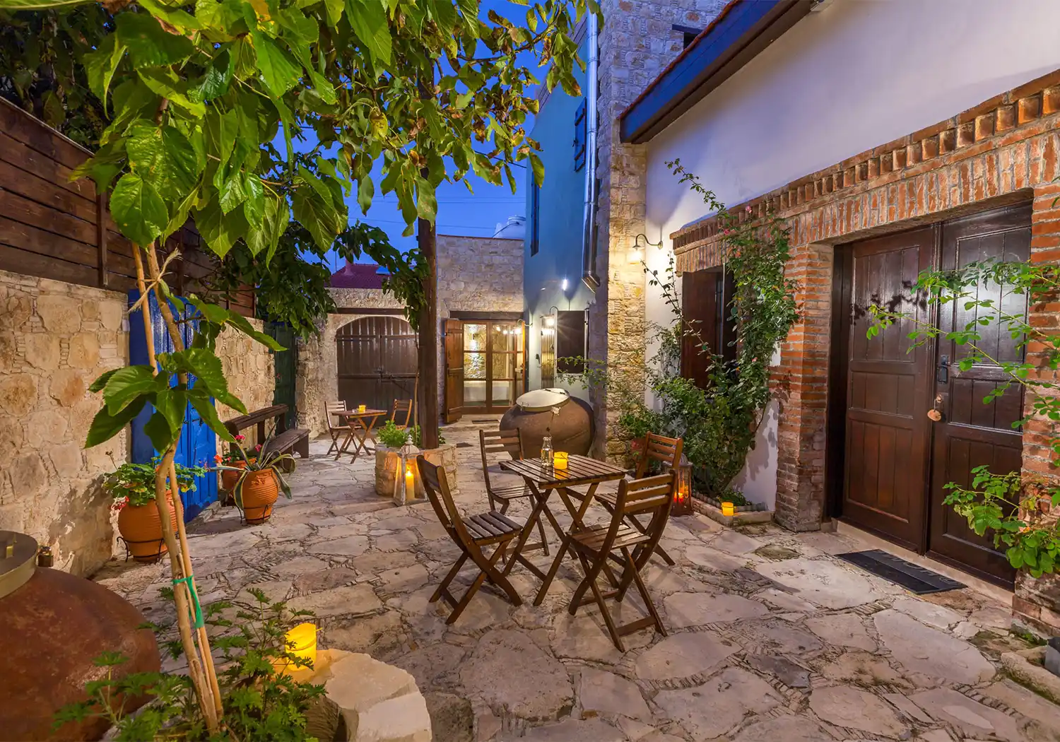 oinoessa-lofou-cyprus-guesthouse-kamari-02