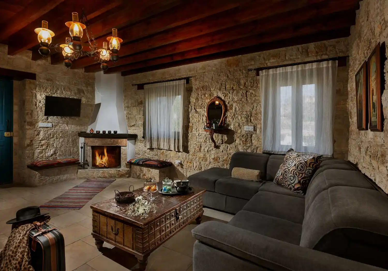 oinoessa-lofou-cyprus-guesthouse-lithos-house-01
