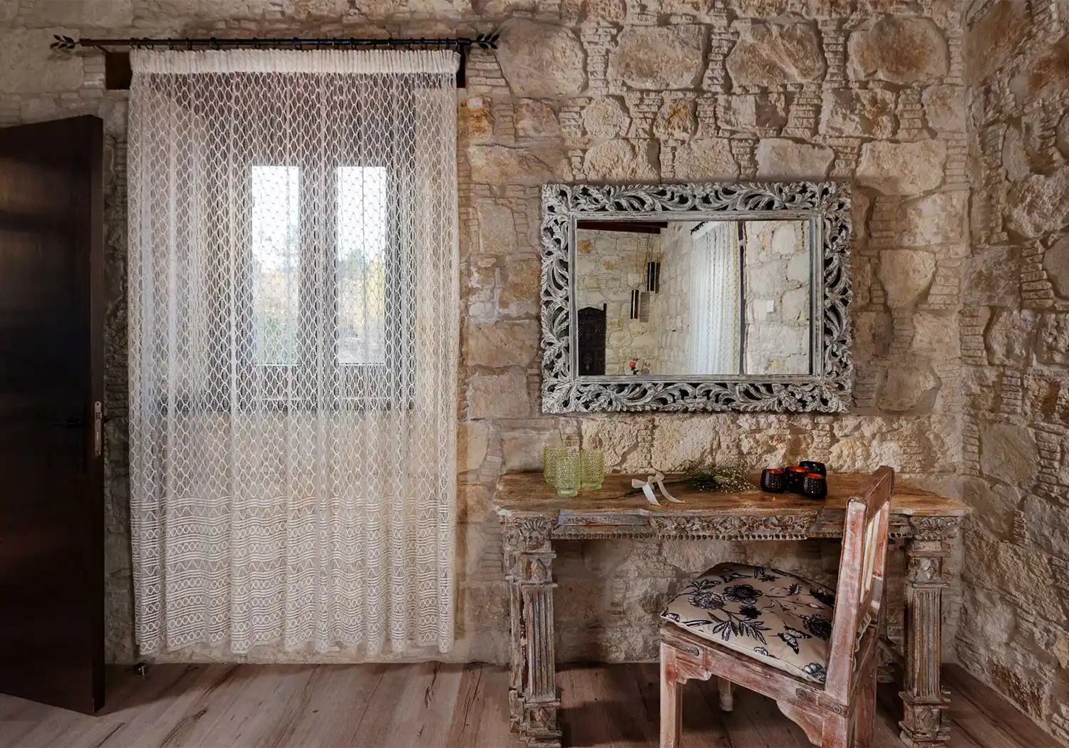 oinoessa-lofou-cyprus-guesthouse-lithos-house-03
