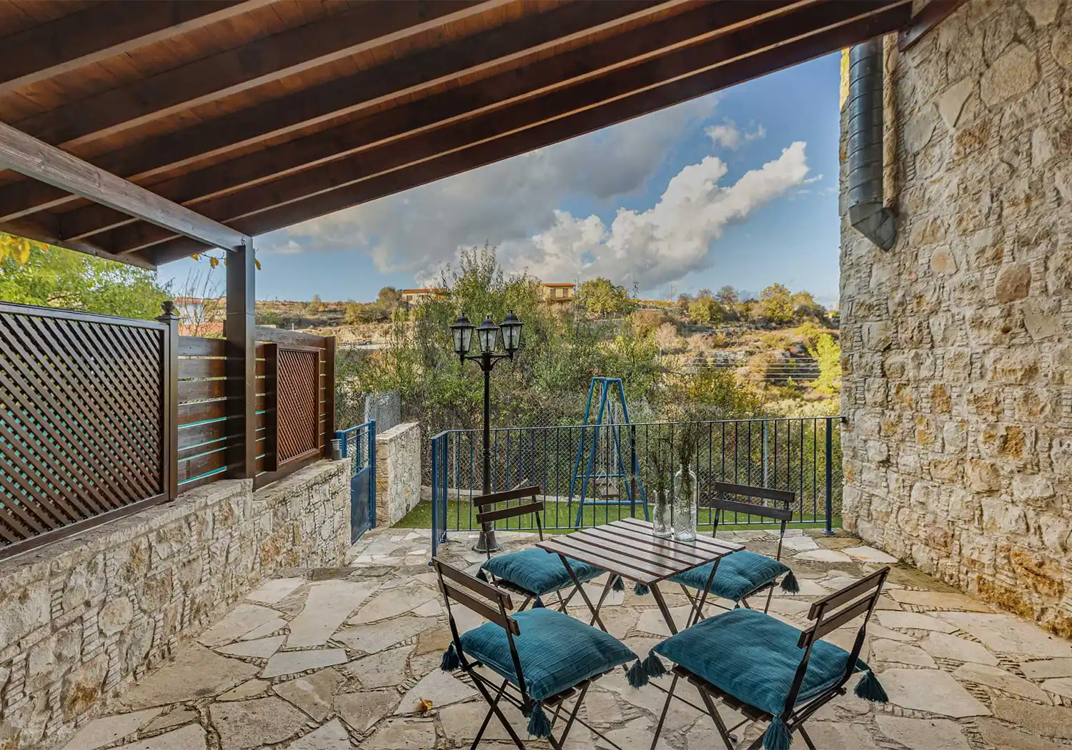 oinoessa-lofou-cyprus-guesthouse-lithos-house-05